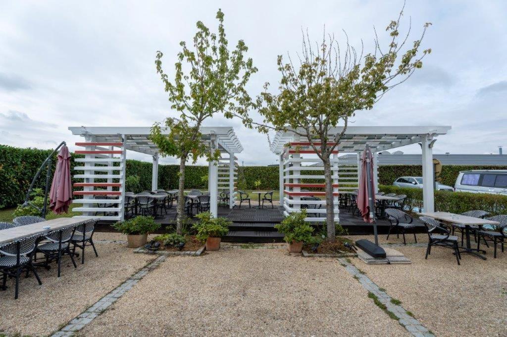 Brit Hotel La Bonne Etape エヴルー エクステリア 写真