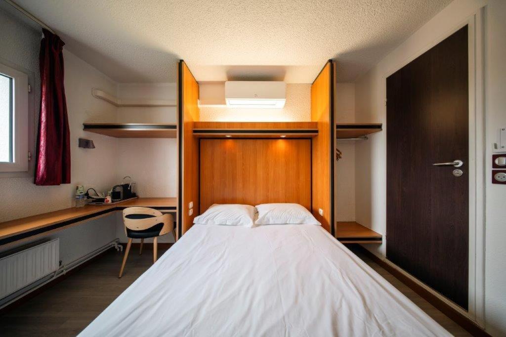 Brit Hotel La Bonne Etape エヴルー エクステリア 写真