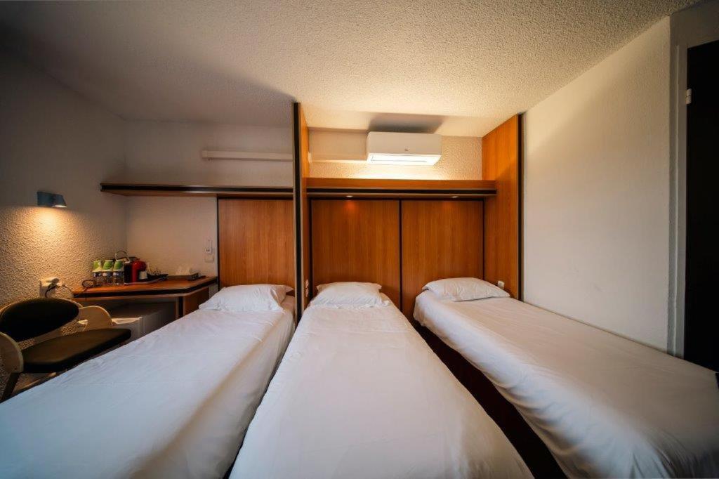 Brit Hotel La Bonne Etape エヴルー エクステリア 写真